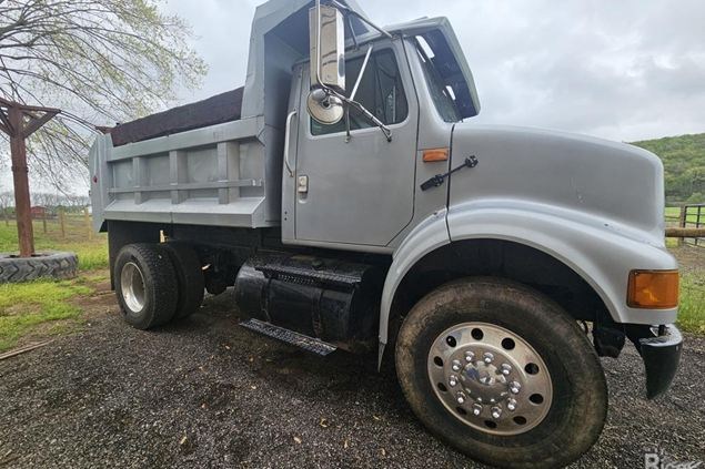 1997 International 8100 Dump Truck